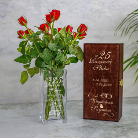 Prezent na złote gody, wazon z grawerem w skrzynce